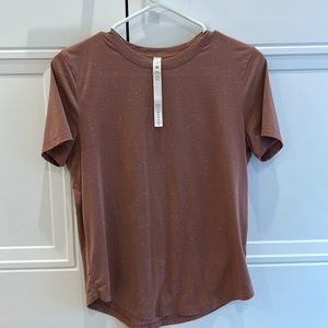Lululemon T-shirt